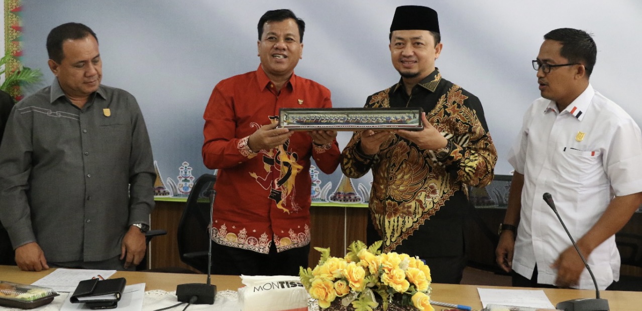 külotlu çorapda BBW porno