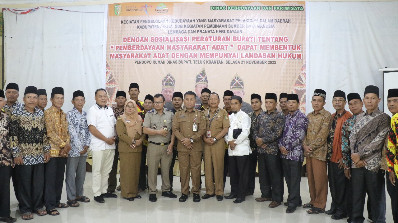 Berdayakan Kelembagaan Adat, Sekda Buka Sosialisasi Perbup Pemberdayaan