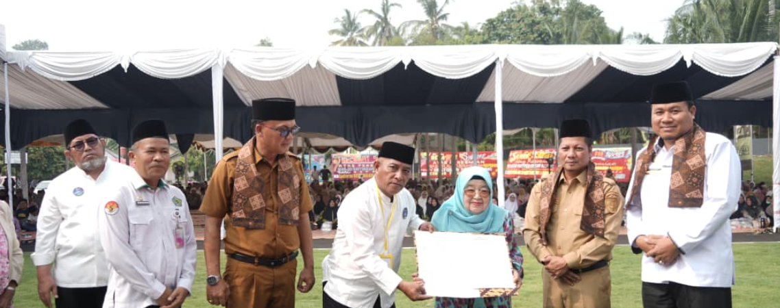 Resmikan Masjid Baiturrahman, PLT Bupati Kuansing Apresiasi Kepedulian H. Bustamam dan Hj. Fatimah